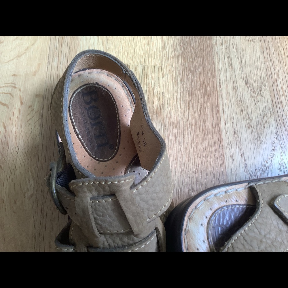 BORN Sandals - Picture 6 of 8